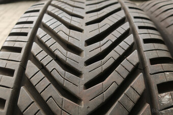 Pneumatiky 235/55 R19 - 8