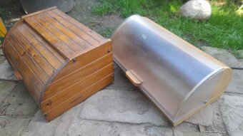 Zrkadlo 40eur, stolička 25eur, chlebníky 15eur/kus - 8