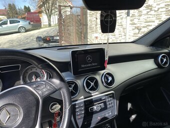 Mercedes-Benz CLA 180 - 8