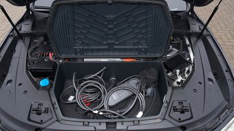 Audi e-tron 55 quattro S-Line | 300 kW (408 PS) - 8
