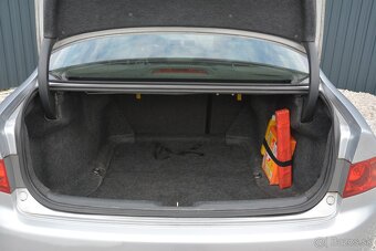 Honda Accord 2.20 - 8