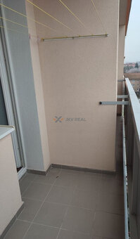 Na prenájom zariadený 2-izbový byt po rekonštrukcii s loggio - 8