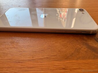 Iphone SE 2020 - 8