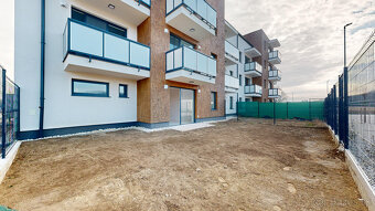 1-izb.byt s predzáhradkou v SKOLAUDOVANOM PROJEKTE DVORNÍKY - 8