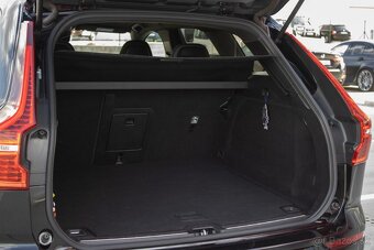 Volvo XC60 D4 2.0L Drive-E Momentum Geartronic - 8