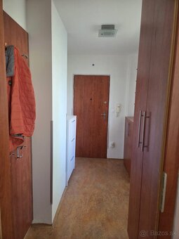 Prenájom 3i byt Lazovná  BB + parkovacie miesto za rampou - 8