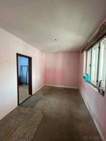 Na predaj dom s rozľahlým pozemkom 11arov - 8