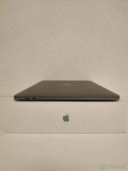 MacBook Pro 2019 i7 | 16GB | 256GB - 8