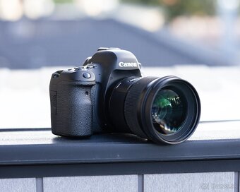 Canon 6D Mark II + Sigma Art 50mm f/1.4 - 8
