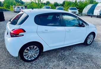 Peugeot 208 PureTech rok.2017 - 8