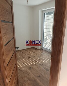 Krásny moderný rodinný dom v obci KAMIENKA pri Humennom - 8