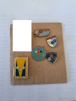 Predám odznaky 3 - 8