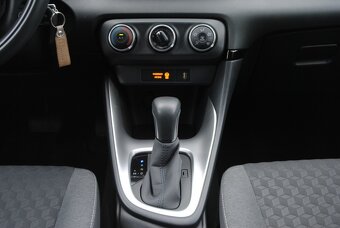 TOYOTA YARIS 1.5 DYNAMIK FORCE- PREDAJ AJ NA SPLÁTKY - 8