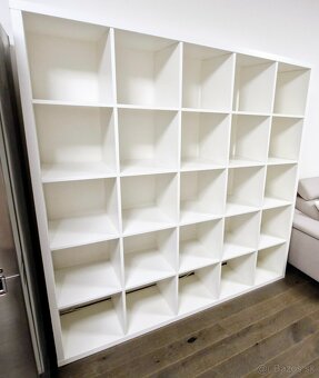 Kallax IKEA 5x5 kniznica alebo predelovacia stena super stav - 8