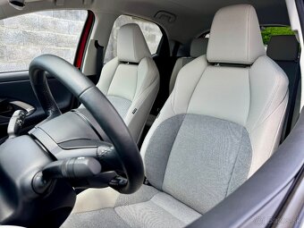 Toyota Yaris 1.5 Dynamic Force Executive - 8