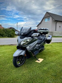 Suzuki Burgman 650 - 8