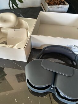 Airpods max- midnight - 8