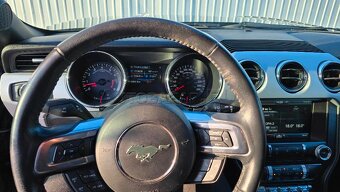 Ford Mustang 5.0 - 8