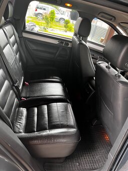 Volkswagen Touareg V6 3.0 - 8