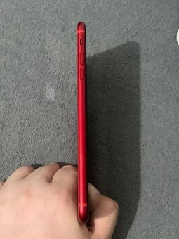 Predám iphone 8 Plus 64GB RED minimálne známky používania - 8
