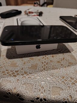 iPhone 15 black 128GB - 8