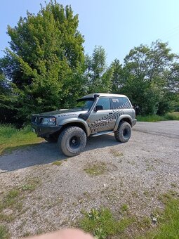 Predám Nissan patrol y61 - 8