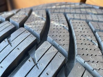 EXTREME GRAU  orig.skoda225 40 R19 5x112  7,5j x19 ET 51 VW  - 8