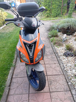 Predám skúter Aprilia SR50 - 8