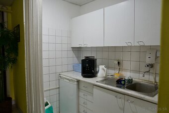 KANCELÁRSKE PRIESTORY V PRIEMYSELNEJ ZÓNE - 8