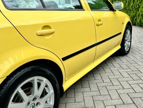 Škoda Octavia 1.8T RS Lemon Yellow - 8