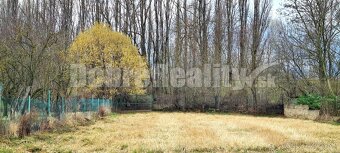 Slnečný pozemok 2158m2 vyhľadávaná lokalita - 8