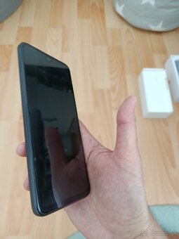 Predám Xiaomi redmi note 11 - 8