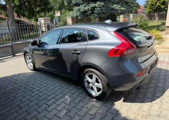Volvo V40 1,6i pravidelný sevis Top stav benzín manuál 88 kw - 8