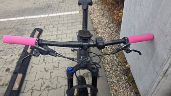 Trek procaliber 9.7 veľkosť 17.5 (M) , karbon - 8