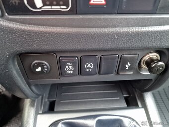 MITSUBISHI L200 2019 2.4D-ID 4X4 + UZÁVIERKA ZAD. DIF. - 8