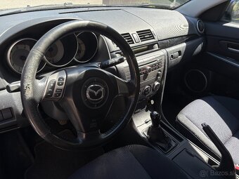 MAZDA 3 - 8
