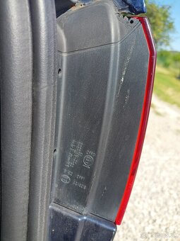 Predám originál zadné svetlá passat B7 combi - 8