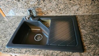 Masívna kuchynská linka z Nemecka so spotrebičmi - 8