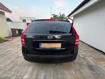 Predáme rodinné a spoľahlivé auto Kia Ceed SW 1,4- 77,2 kW - 8