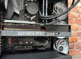 Ryzen 7 5800X3D\32GB\RTX 4070Ti\SSD\1000W Zdroj - 8