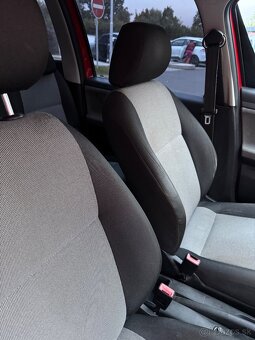 Škoda Roomster 1.2 HTP s LPG RV 2010 5miestne - 8