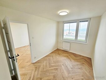 Moderne zrekonštruovaný 2+kk byt s pekným výhľadom - Zupkova - 8