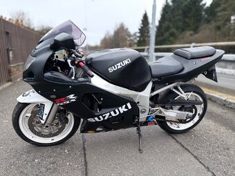 Suzuki Gsx-r k1 600 - 8