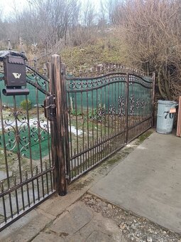 Kované brány, ploty a zábradlia. - 8
