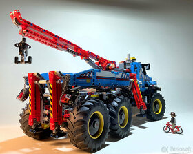 42070 LEGO Technic 6x6 All Terrain Tow Truck - 8