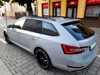 Škoda Superb Combi 2.0 TDI Sportline - 8