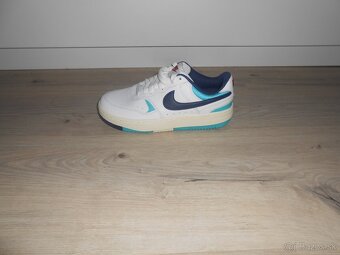 Predam nove damske original tenisky znacky NIKE GAMMA FORCE - 8