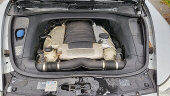 Porsche Cayenne S - 8