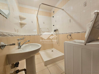 3 - IZBOVÝ BYT TREBIŠOV / KOMENSKÉHO - 8