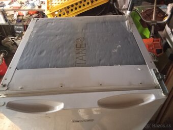 Vstavaná chladnička - 8